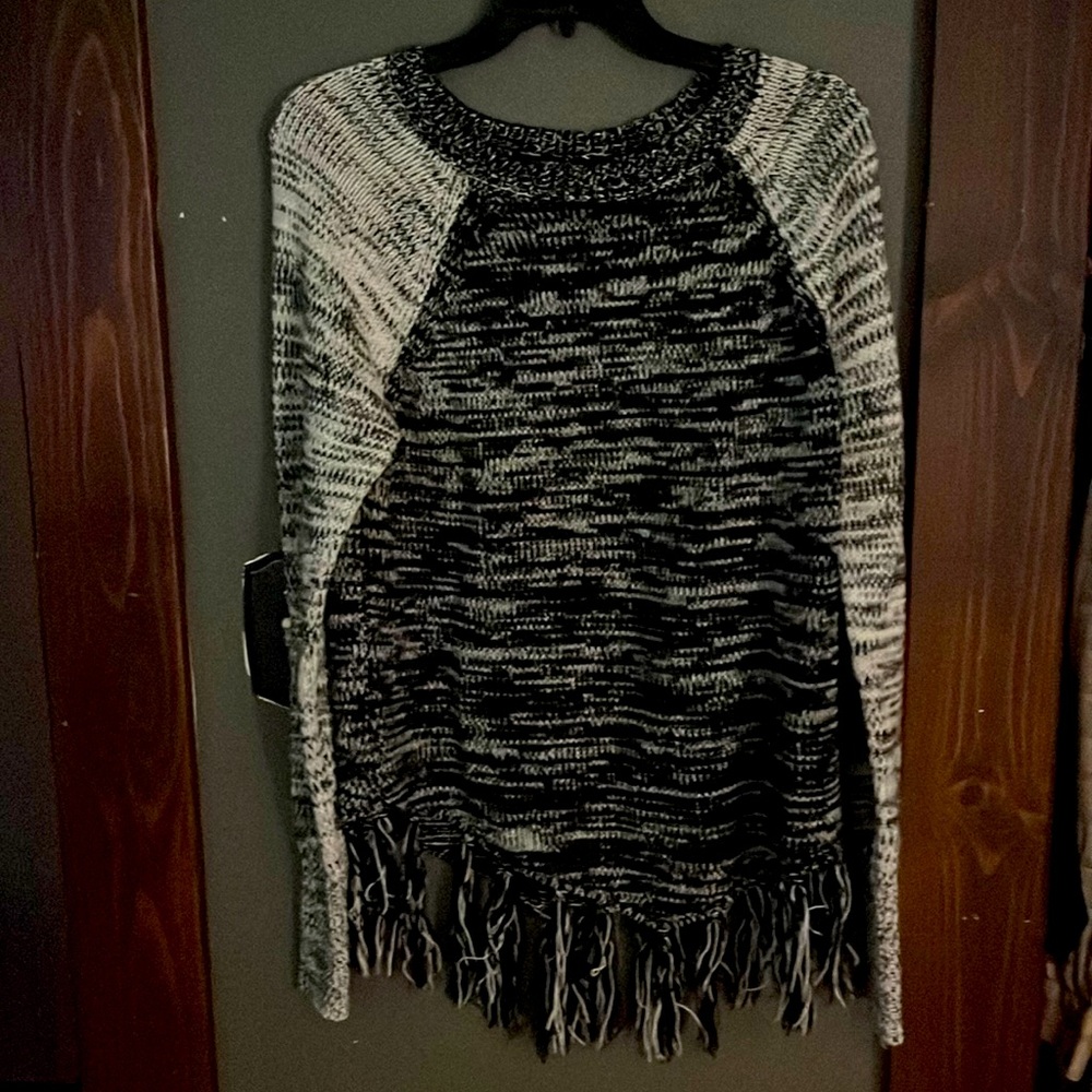 Hollister sweater